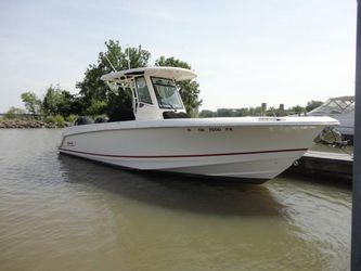 28' Boston Whaler 2017 Yacht For Sale